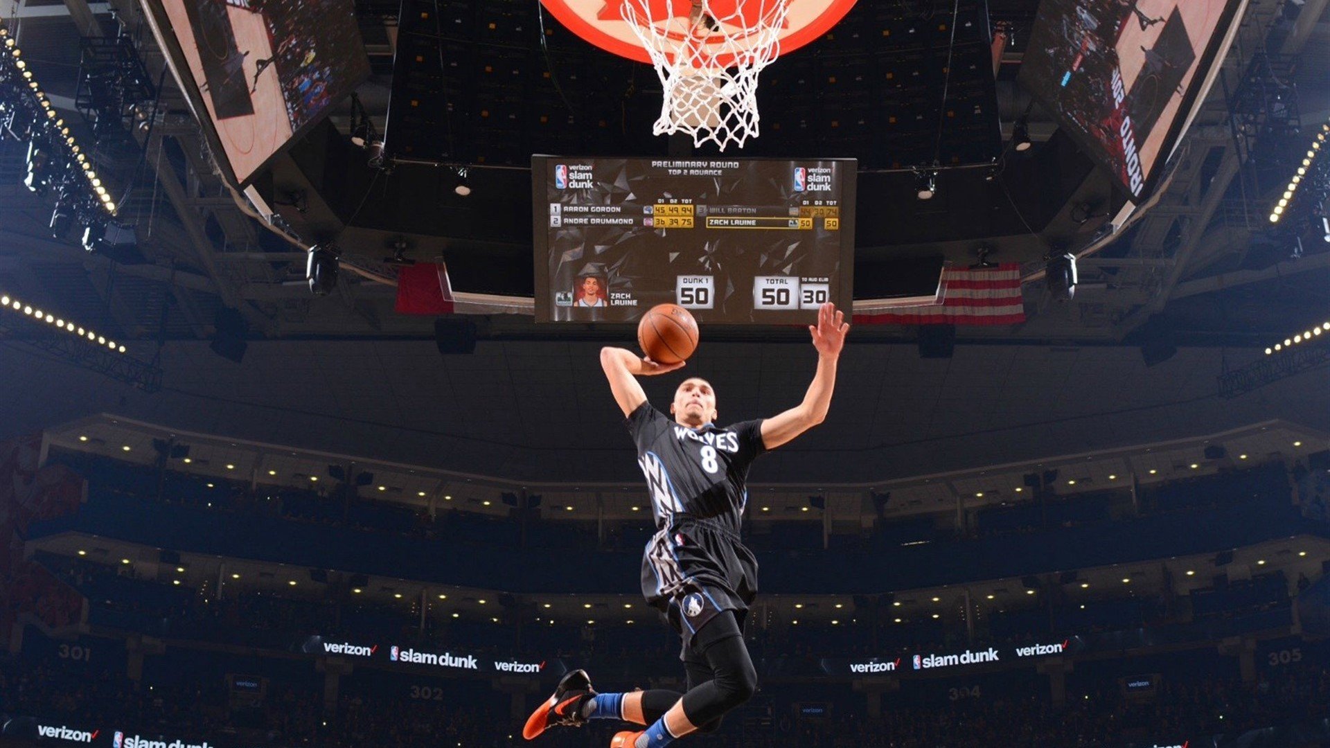 【1xbet中文版】NBA季后赛激战正酣，勇士逆转独行侠，库